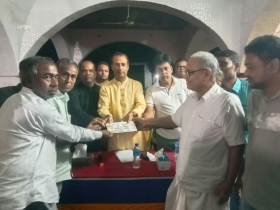মান্দায় পূজামণ্ডপ পরিদর্শনে বিএনপি নেতা এম এ মতীনের আর্থিক অনুদান প্রদান